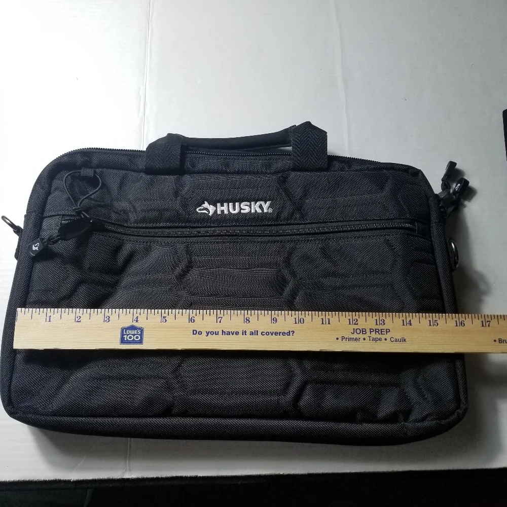 LIKE NEW HUSKY HEAVY DUTY BRIEFCASE